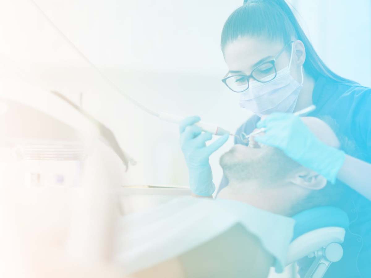 KNOW THE CURRENT DENTAL MARKETING TRENDS AND STAY AHEAD OF THE CURVE